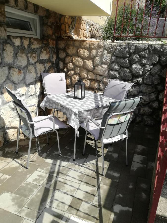 Dvorska * Crikvenica